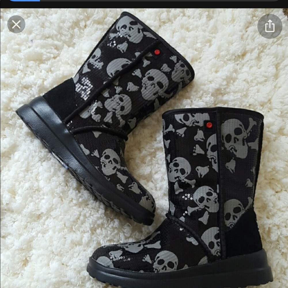 UGG